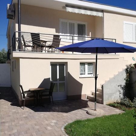 شقة Apartman Anni بوريتش المظهر الخارجي الصورة