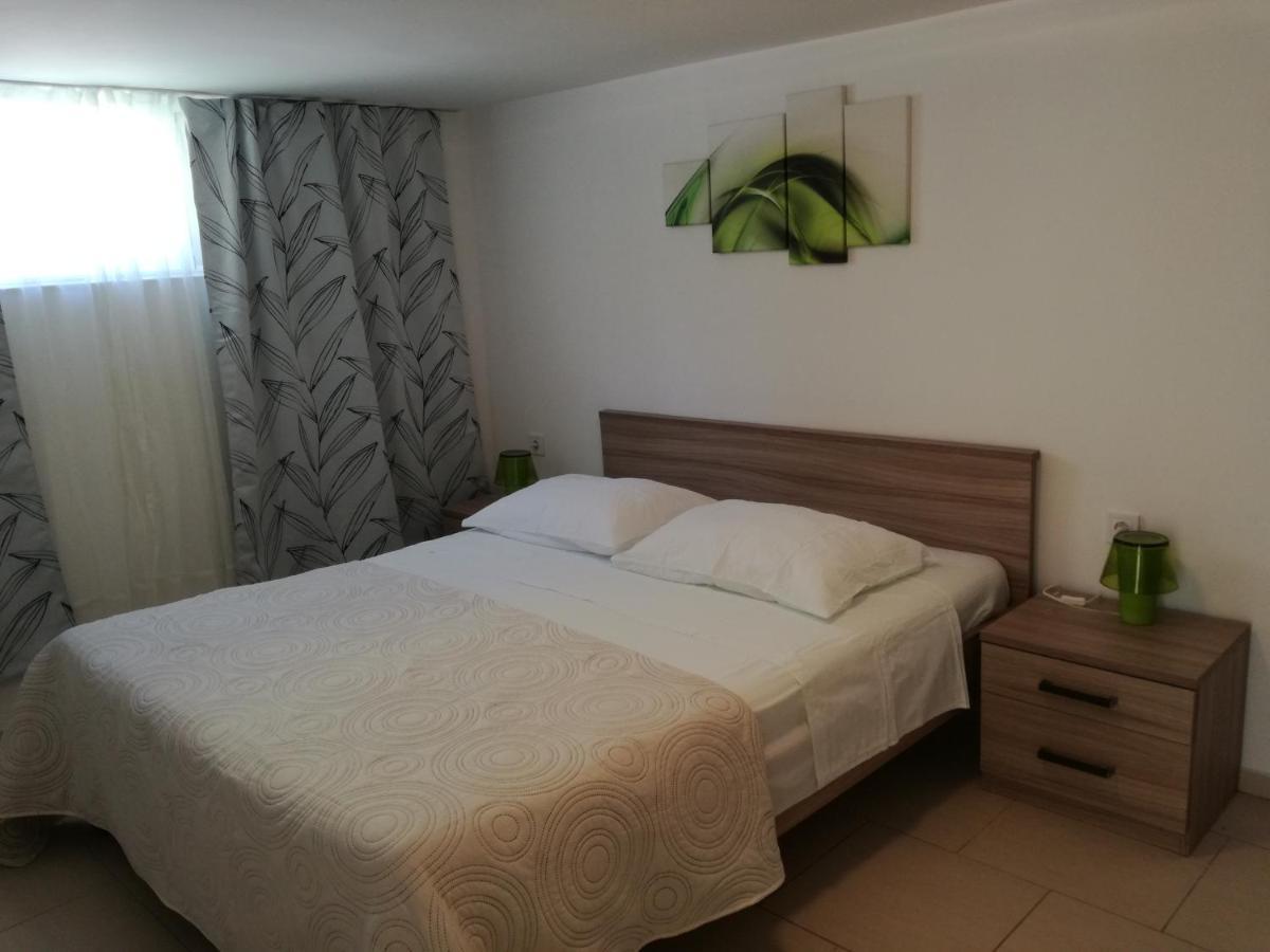 شقة Apartman Anni بوريتش المظهر الخارجي الصورة